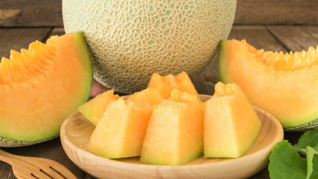 How do you pick a sugar Kiss melon? - JustALittleBite
