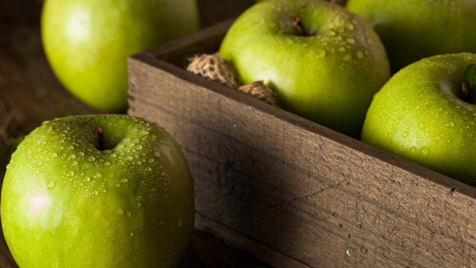 What makes Granny Smith apples sour? JustALittleBite